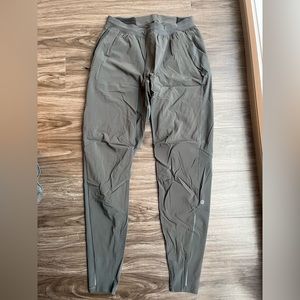 Lululemon Surge Hybrid Pant - Graphite Grey